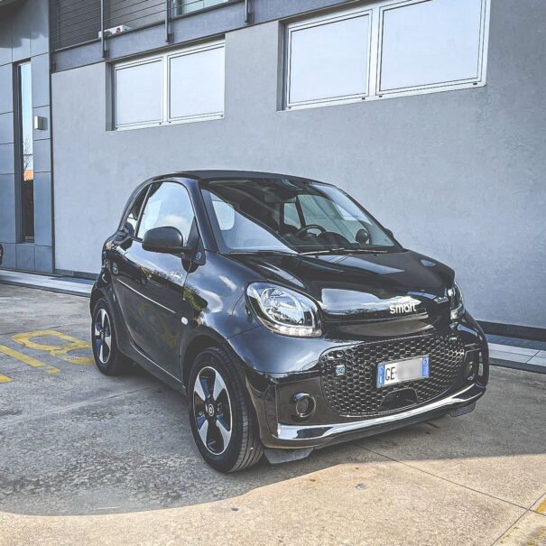 4cc784ff-6627-42ba-8a6d-75ffd6de8316